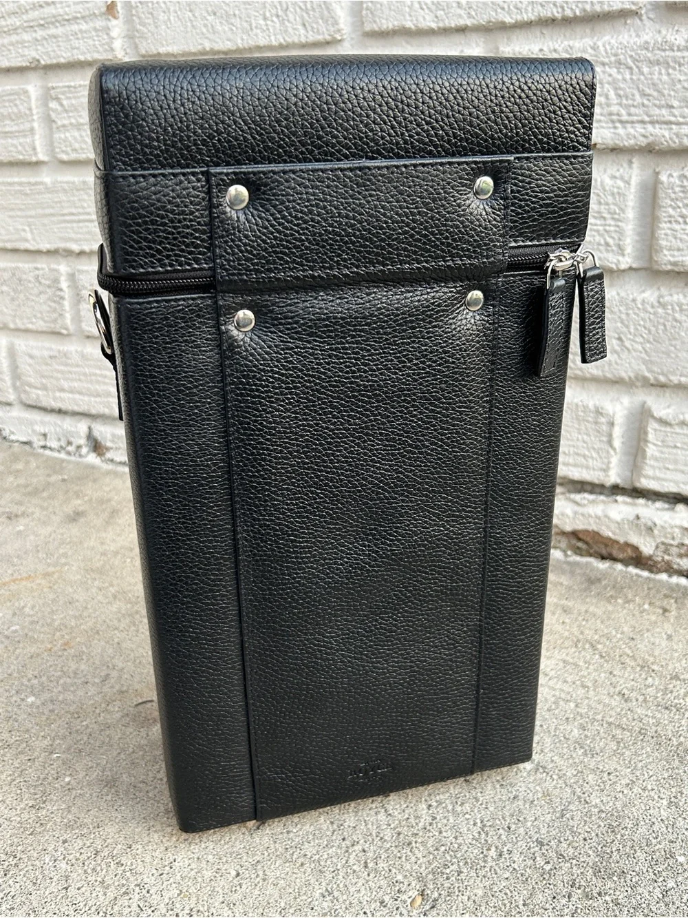 ROYCE New York Leather Connoisseur Wine Carrier Black Color